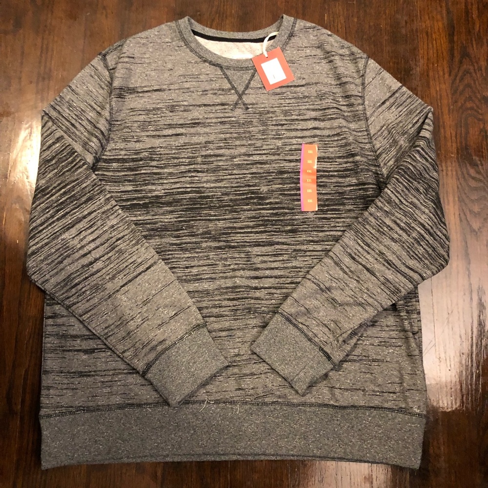 NWT - Men’s crewneck